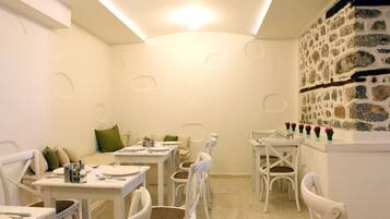 Desayuno buffet incluido todos los días