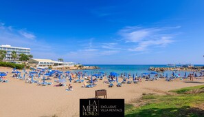 Beach nearby, sun-loungers, beach umbrellas - La Vita Villa 1 (Paralimni)