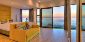 Ático | Baño | Ducha, artículos de higiene personal gratuitos, albornoces y zapatillas