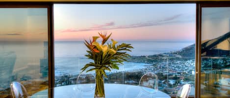Penthouse | Vardagsrum | Tv och betalfilmer