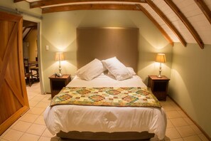 Apartment, 1 Bedroom | 1 bedroom, premium bedding, in-room safe, desk - Emzini Apartments (Sandton)