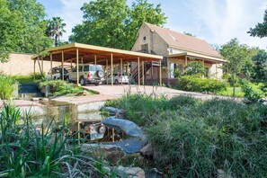 Front of property - Emzini Apartments (Sandton)