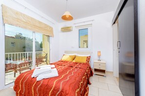 Villa, 3 slaapkamers | 3 slaapkamers, een kluis op de kamer, een laptopwerkplek