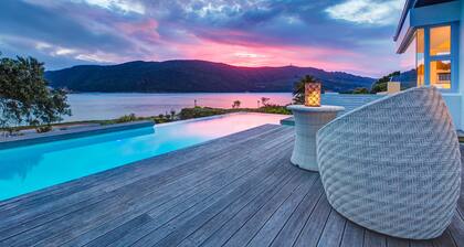 Amanzi Island Boutique Hotel