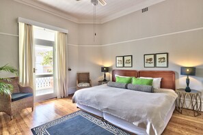 ツインルーム バルコニー | セーフティボックス (室内)、アイロン / アイロン台、WiFi (無料)、ベッドシーツ