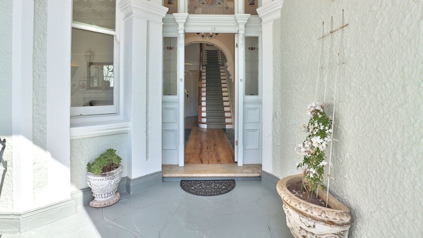 Entrée de l’hébergement