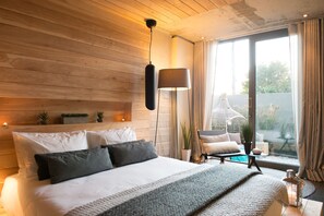 Private Garden Retreat | 高級寢具、迷你吧、免費無線上網