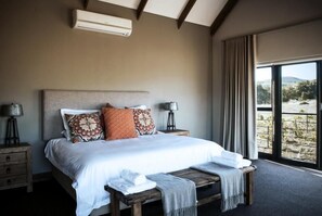 4 bedrooms, soundproofing, iron/ironing board, free WiFi