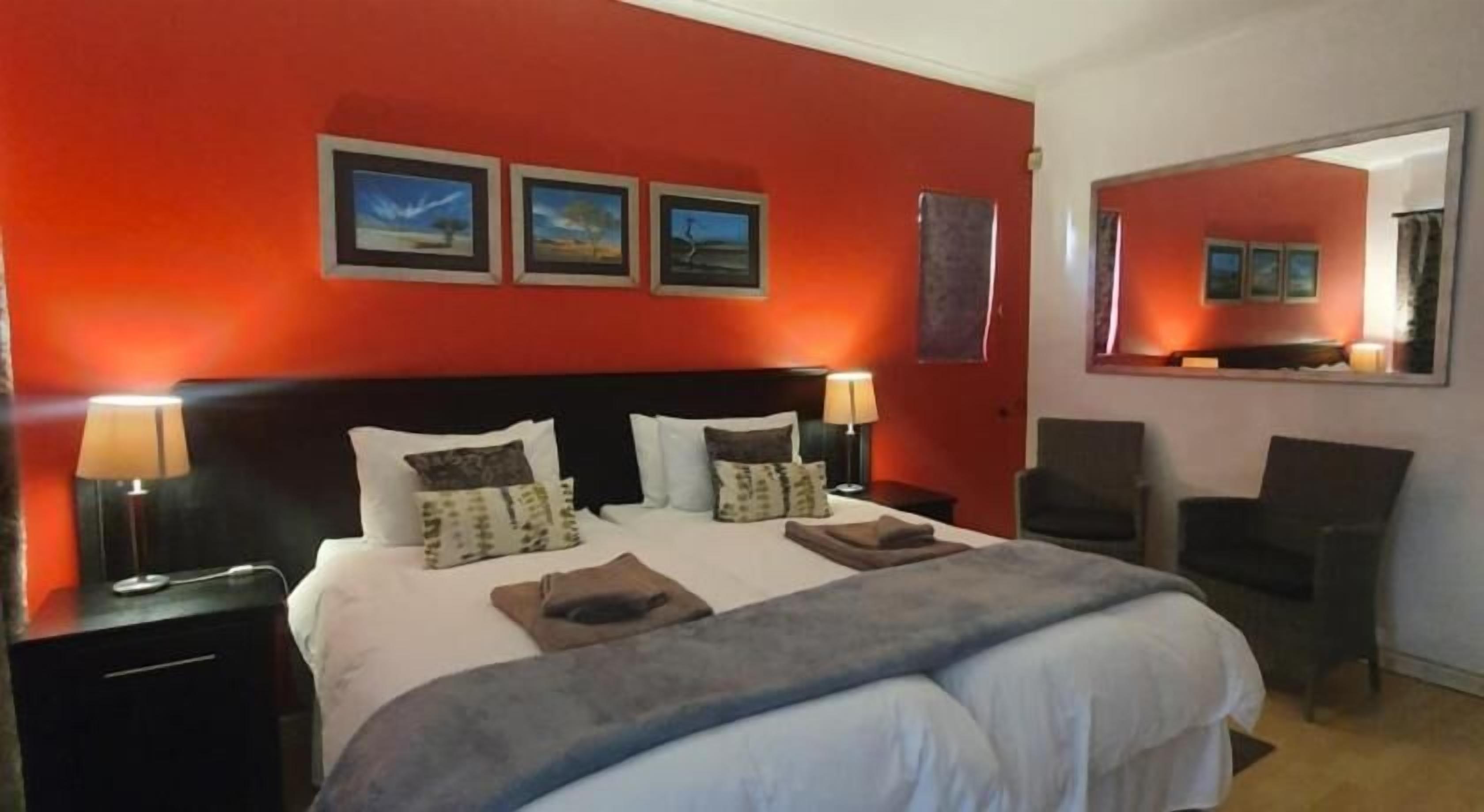 Caja de seguridad en la habitación y escritorio 