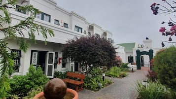 Deluxe-Doppelzimmer, 1 Queen-Bett, Nichtraucher, Gartenblick | Blick auf den Garten