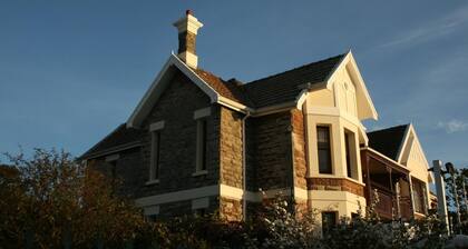 Reading House