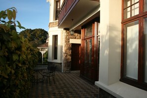 Interior entrance - Reading House (Cape Town)