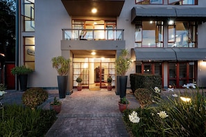 Property entrance - Wilderness Manor (Wilderness)
