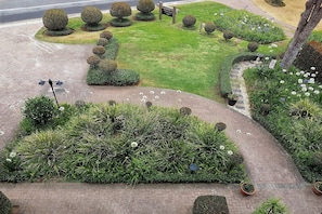 Garden - Wilderness Manor (Wilderness)