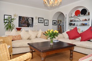 Interior - The Grosvenor Guest House (Cape Town)