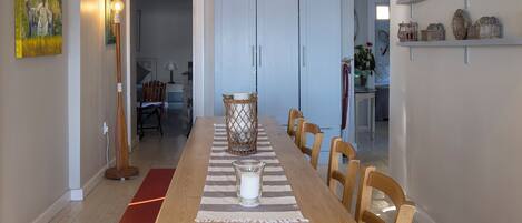 Hus – exclusive, 4 soverom, sjøutsikt | Sengetøy av topp kvalitet, safe på rommet og skrivebord for bærbar PC