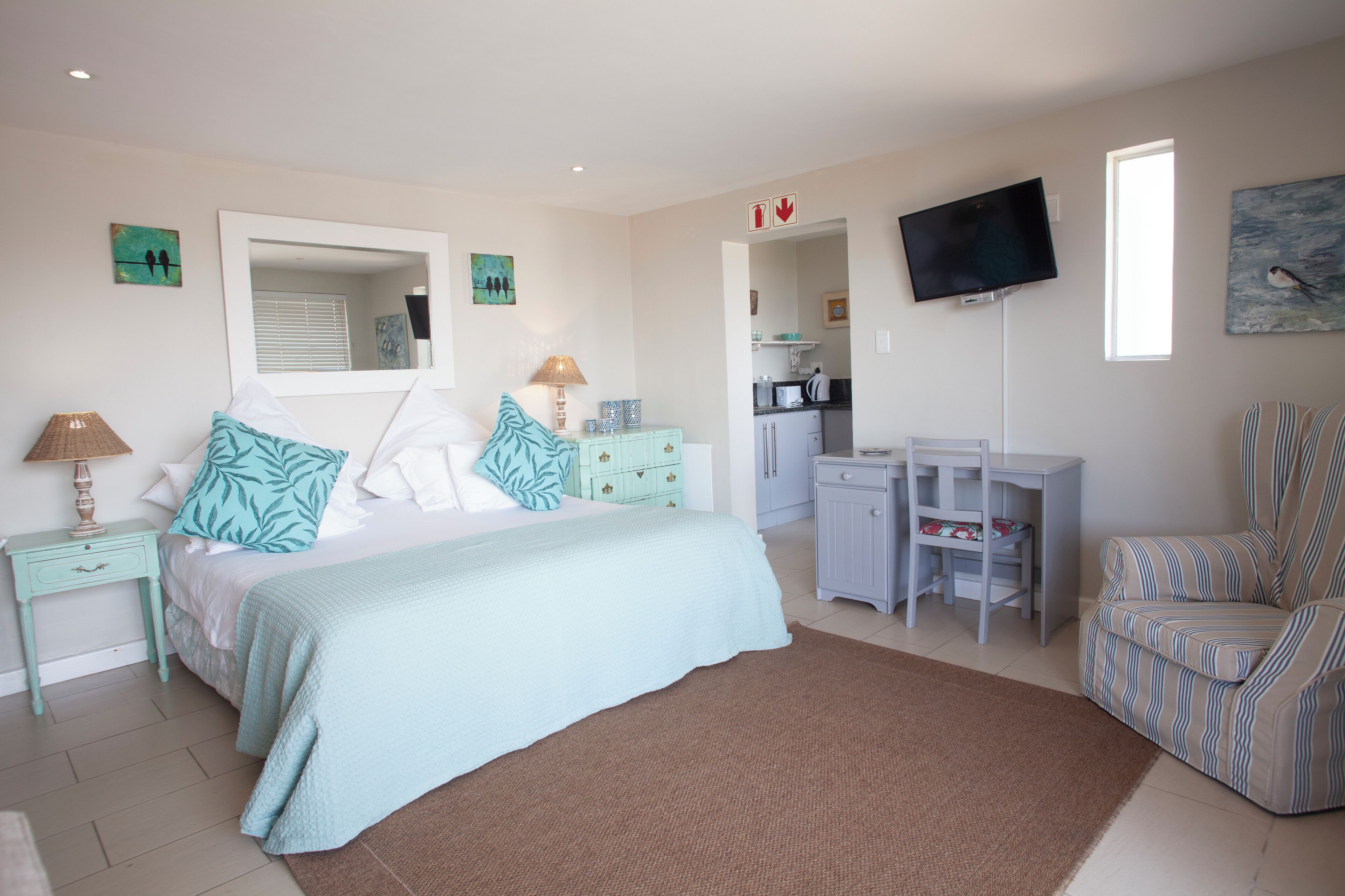 Luxe kamer, 1 twee- of 2 eenpersoonsbedden, uitzicht op baai | Luxe beddengoed, een kluis op de kamer, individueel gedecoreerd