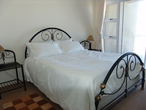 Deluxe-Apartment, 2 Schlafzimmer | 2 Schlafzimmer, Zimmersafe, Schreibtisch, Bügeleisen/Bügelbrett