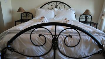 Deluxe Apartment, 2 Bedrooms | 2 bedrooms, in-room safe, desk, iron/ironing board