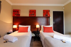 Kahden hengen businesshuone (yksi tai kaksi sänkyä), useita sänkyjä, patio, pohjakerroksessa | Näkymä huoneesta