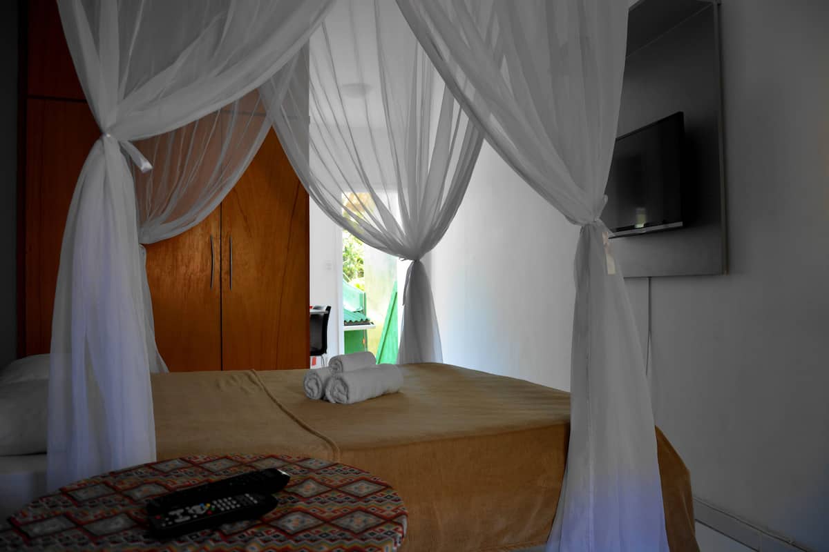 Luxury Suite (Prainha) | In-room safe, WiFi (free), individually decorated, bed sheets