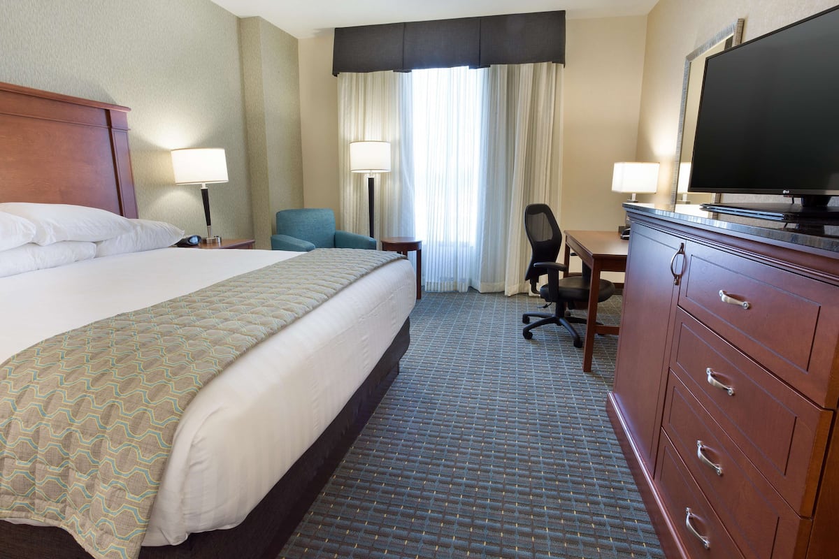 In-room safe, desk, laptop workspace, blackout curtains