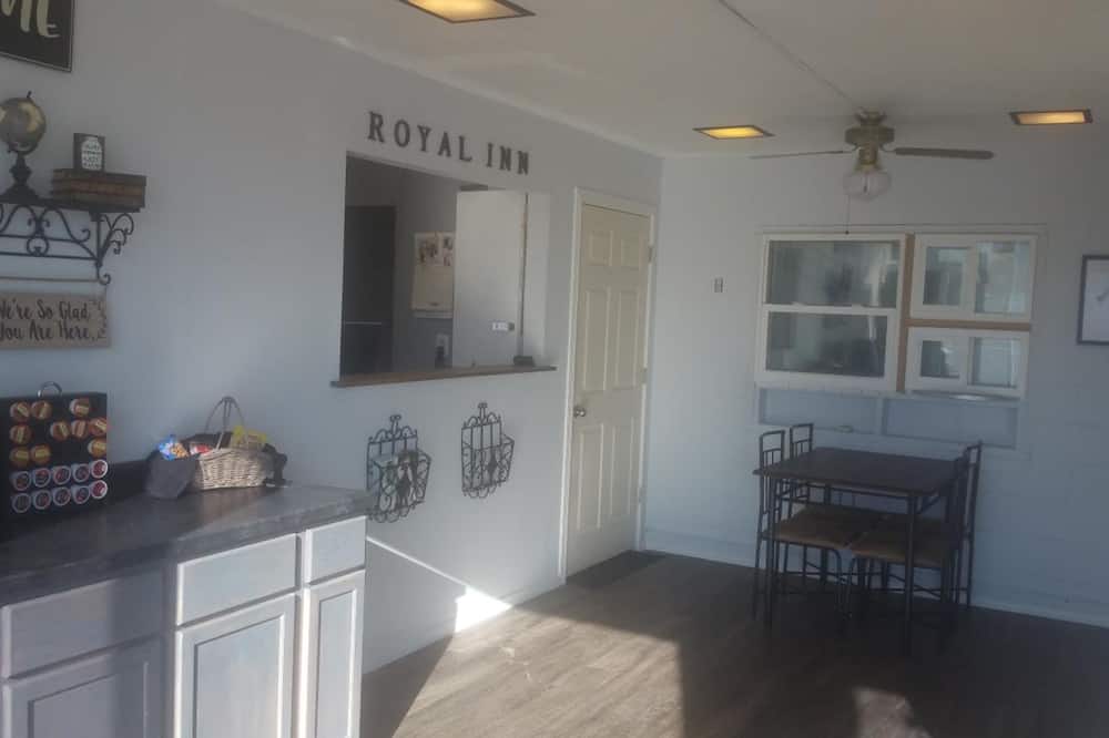 Royal Inn