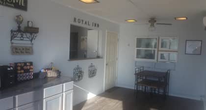 Royal Inn
