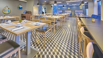 Desayuno completo incluido todos los días