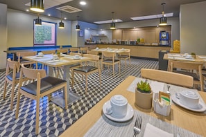 Free daily continental breakfast - City Express Plus by Marriott Ciudad de México Periférico Sur Tlalpan (Mexico City)