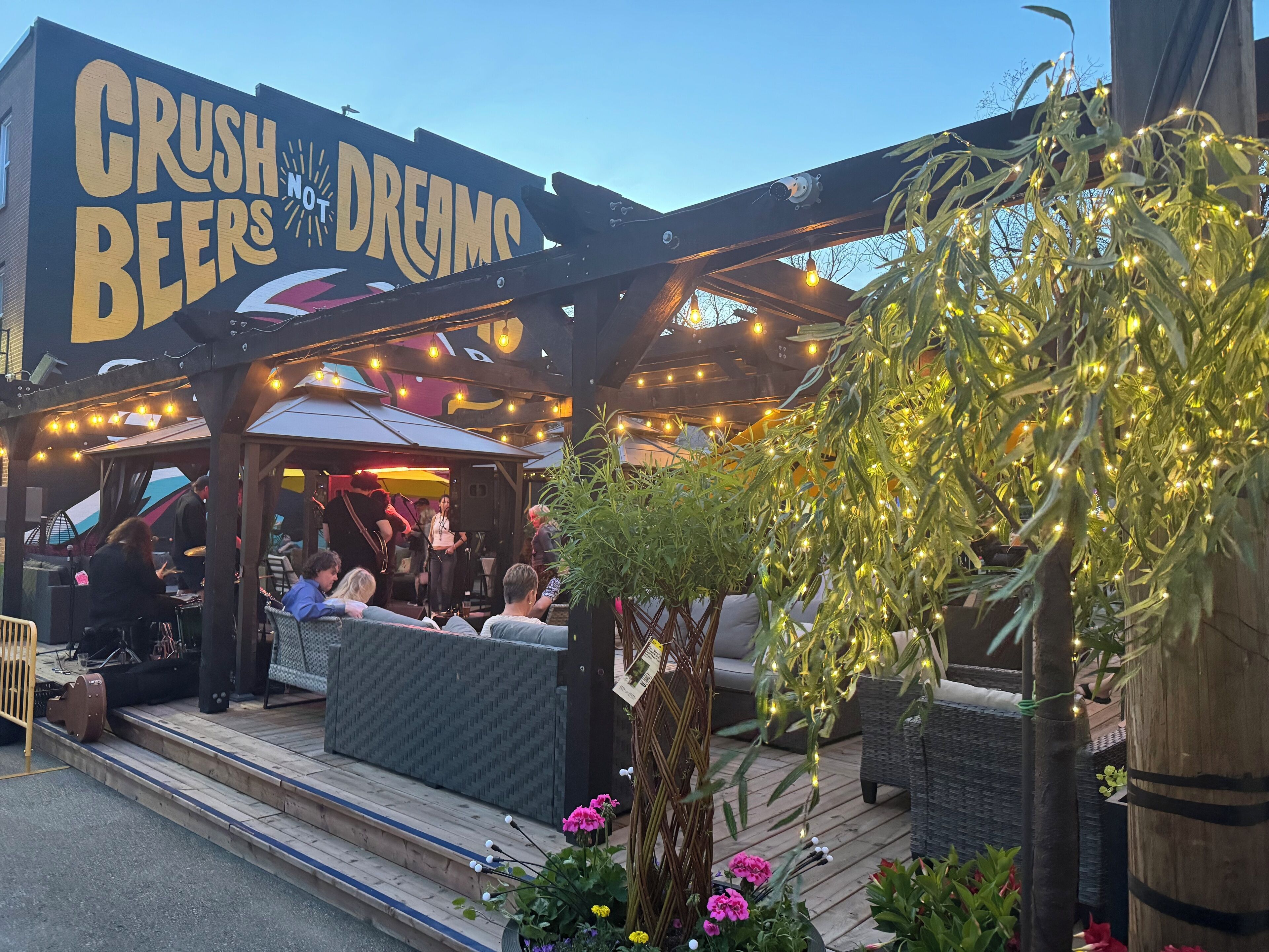 Foto - Commercial Hotel