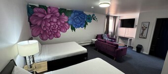 Commercial Hotel