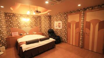 Double Room, Smoking | Blackout drapes, free rollaway beds, free WiFi