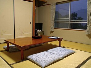 Chambre Tradition (Standard Japanese Style)