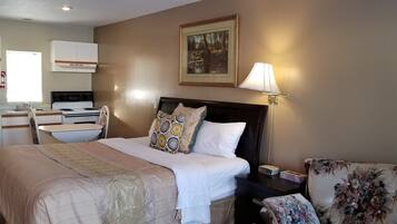 Deluxe Room, 1 King Bed