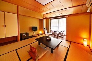 In-room safe, free WiFi, bed sheets - Sunriver Oboke (Miyoshi)