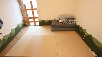 Basic Double Room (Tatami Room) | Iron/ironing board, free WiFi