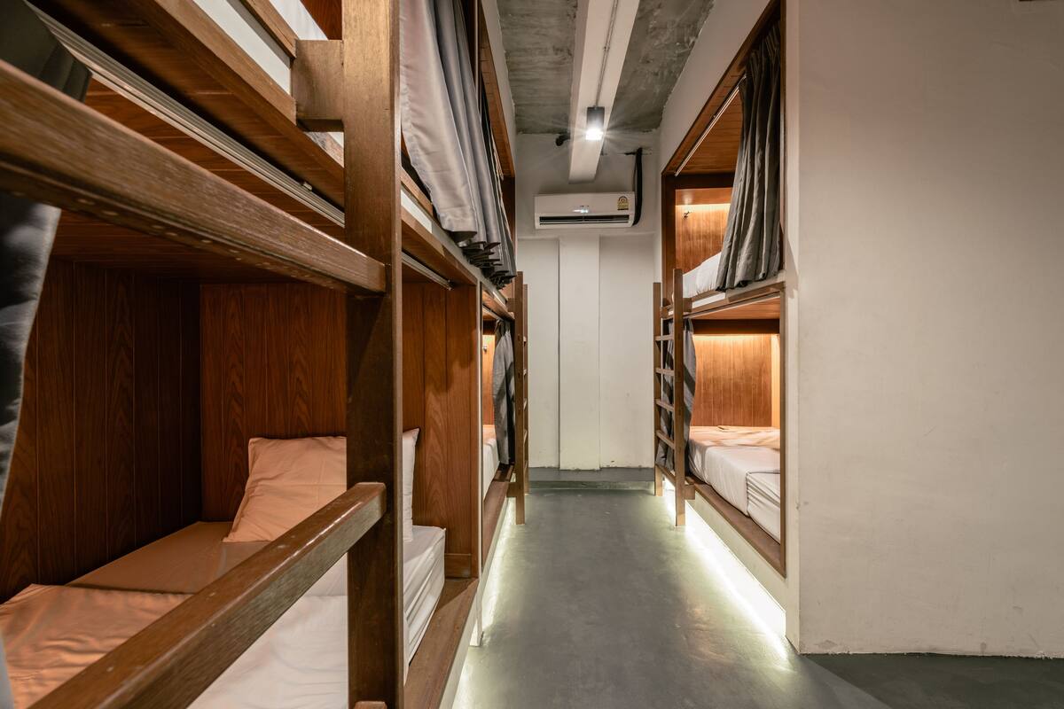 6-Beds Superior Dormitory | Living area