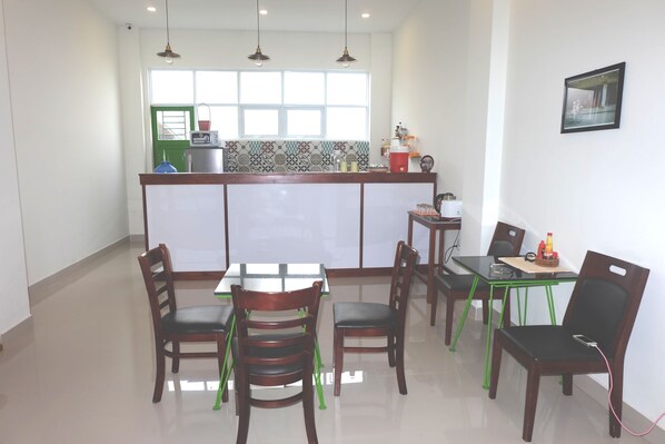 Free daily continental breakfast 