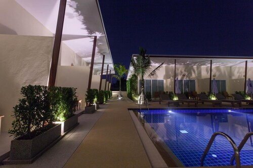 Chalong Princess Pool Villa Resort