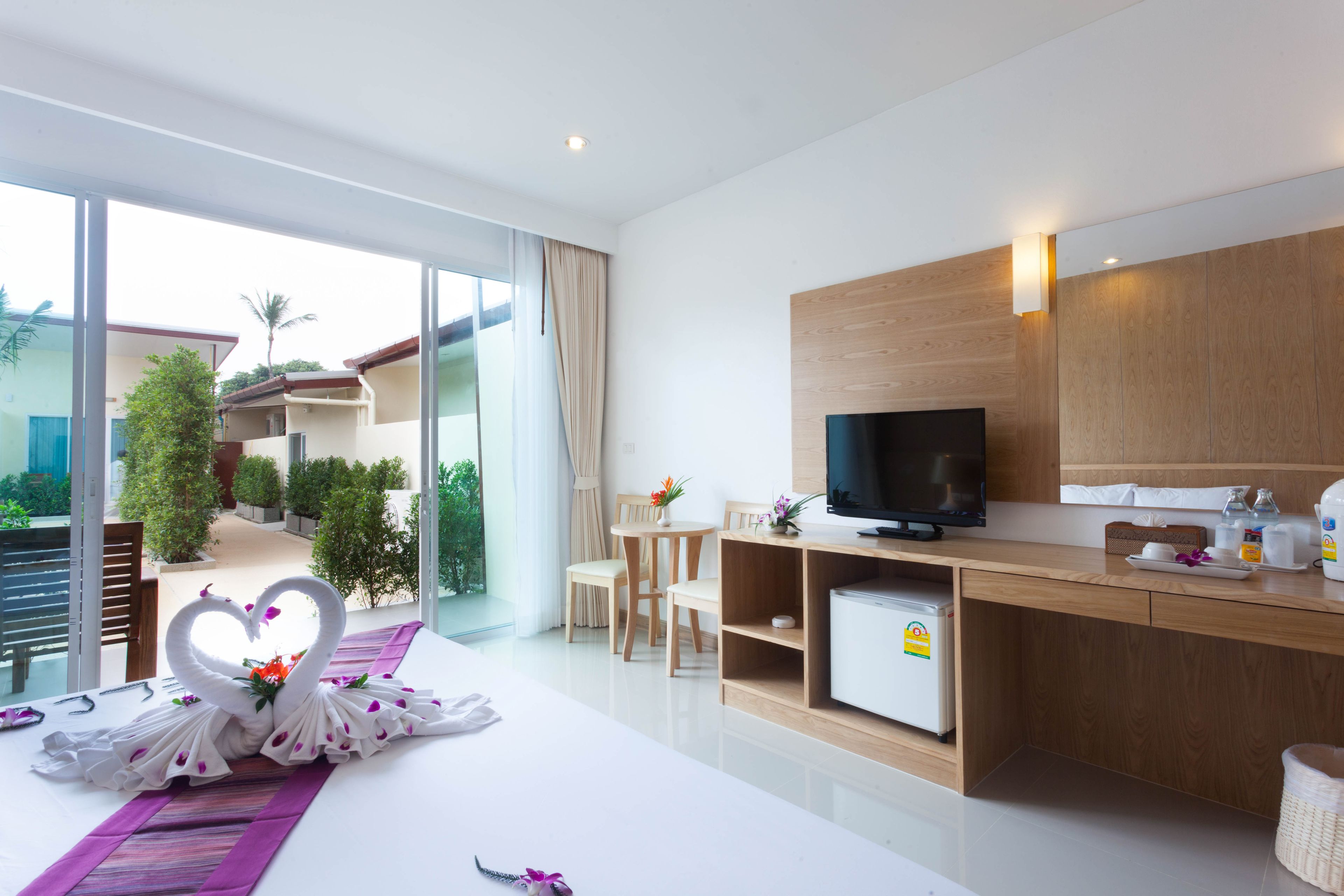 minibar, in-room safe, desk, blackout curtains