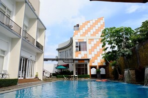 Outdoor pool - Seulawah Grand View (Batu)