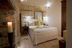 Escritorio, cunas gratuitas y wifi gratis 