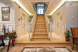 Staircase - Doltso Luxury Hotel (Kastoria)
