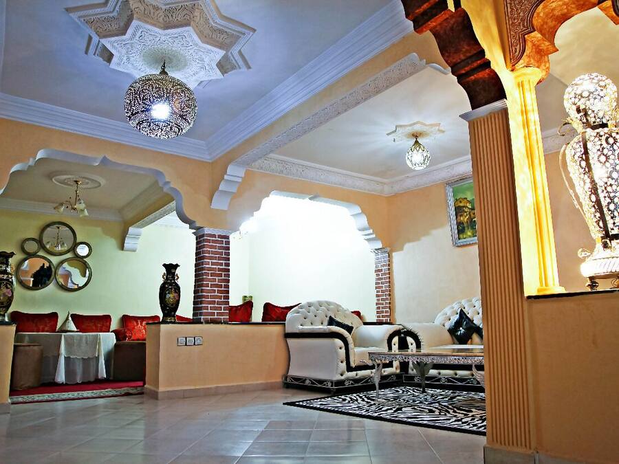 Breakfast, lunch, dinner served; Moroccan cuisine