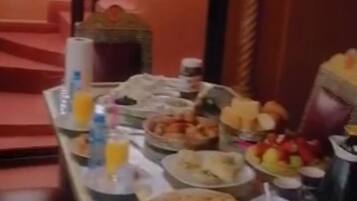 Free daily full breakfast