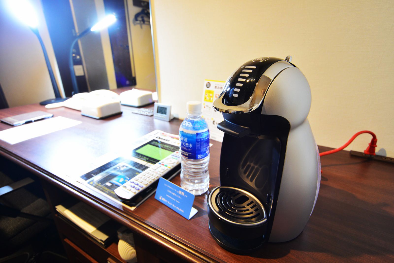 premium bedding, pillow-top beds, in-room safe, desk