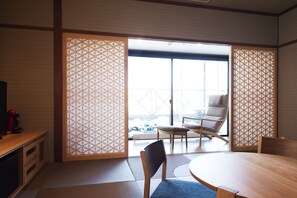 Japanese Room , Non Smoking | Premium bedding, pillow-top beds, in-room safe, desk - Kushiro Century Castle Hotel (Kushiro)