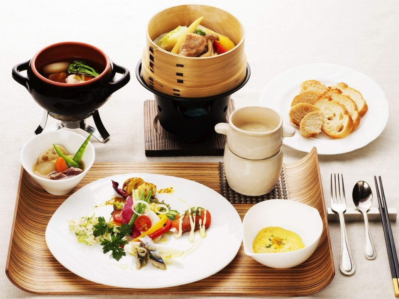daily buffet breakfast (jpy 2970 per person)