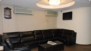 Unclassified image, 5 of 49, button - OYO 105 Sabrina Golden Palace Hotel (Kuala Lumpur)